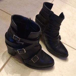ETC Black Buckle Boots